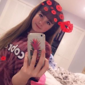 Meet your Posher, Brooke